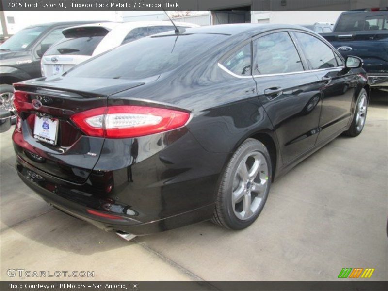 Tuxedo Black Metallic / Charcoal Black 2015 Ford Fusion SE
