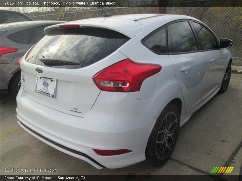 Oxford White / Charcoal Black 2015 Ford Focus SE Hatchback