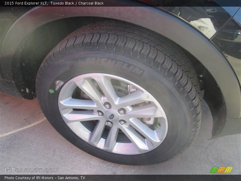Tuxedo Black / Charcoal Black 2015 Ford Explorer XLT