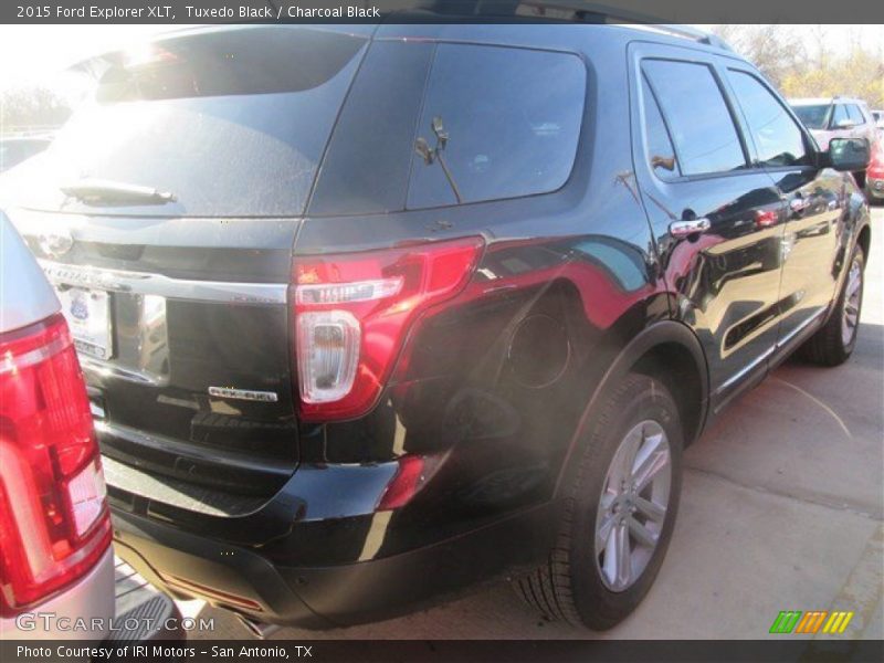 Tuxedo Black / Charcoal Black 2015 Ford Explorer XLT