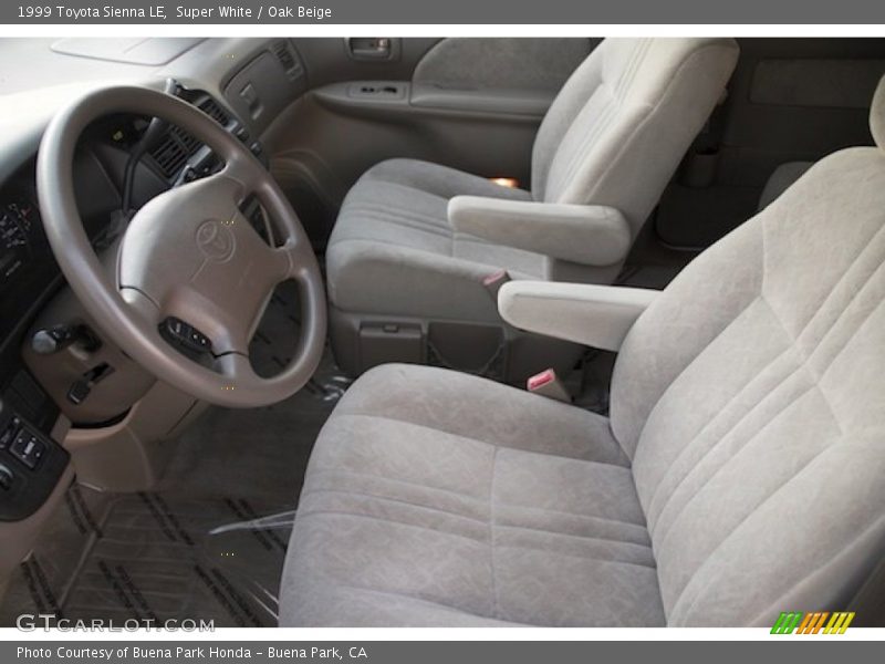 Super White / Oak Beige 1999 Toyota Sienna LE