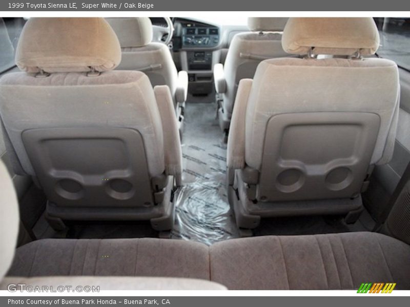 Super White / Oak Beige 1999 Toyota Sienna LE