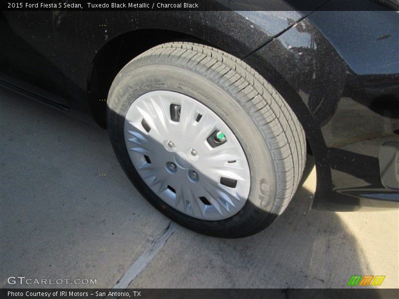 Tuxedo Black Metallic / Charcoal Black 2015 Ford Fiesta S Sedan