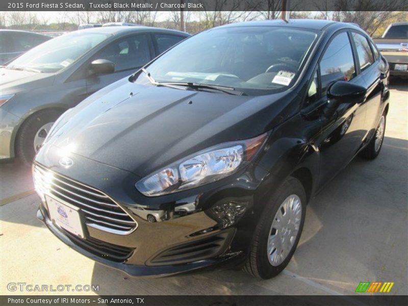 Tuxedo Black Metallic / Charcoal Black 2015 Ford Fiesta S Sedan