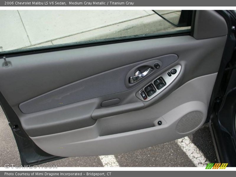 Medium Gray Metallic / Titanium Gray 2006 Chevrolet Malibu LS V6 Sedan