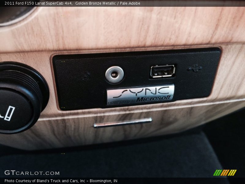 Golden Bronze Metallic / Pale Adobe 2011 Ford F150 Lariat SuperCab 4x4