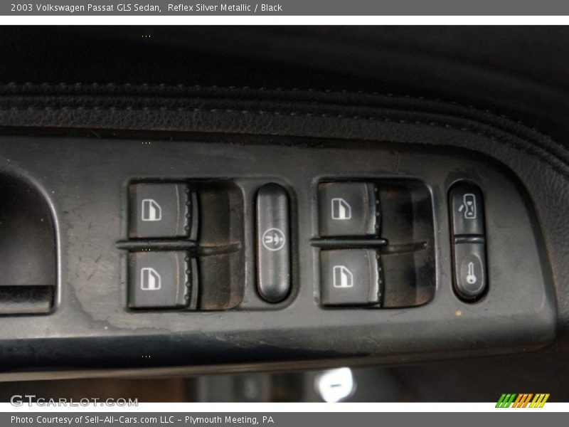 Reflex Silver Metallic / Black 2003 Volkswagen Passat GLS Sedan