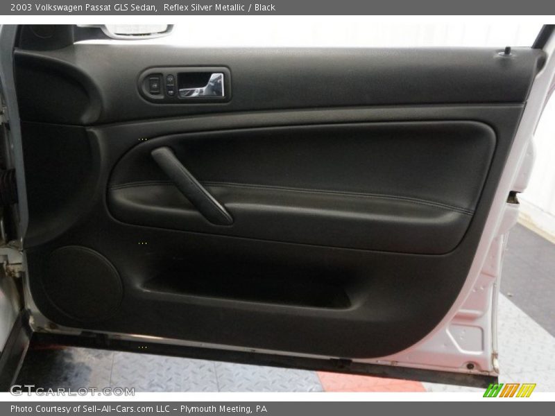 Reflex Silver Metallic / Black 2003 Volkswagen Passat GLS Sedan