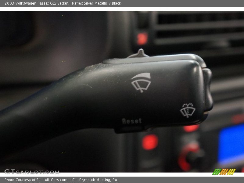 Reflex Silver Metallic / Black 2003 Volkswagen Passat GLS Sedan