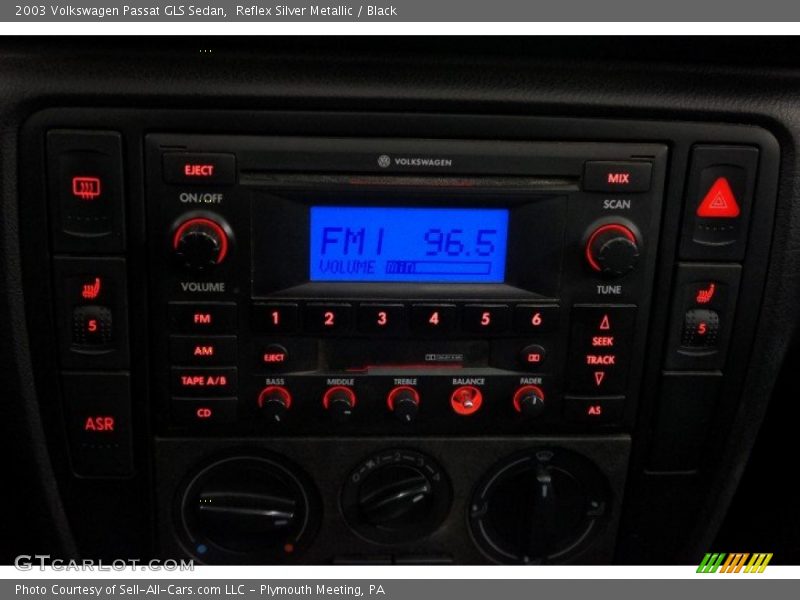 Reflex Silver Metallic / Black 2003 Volkswagen Passat GLS Sedan