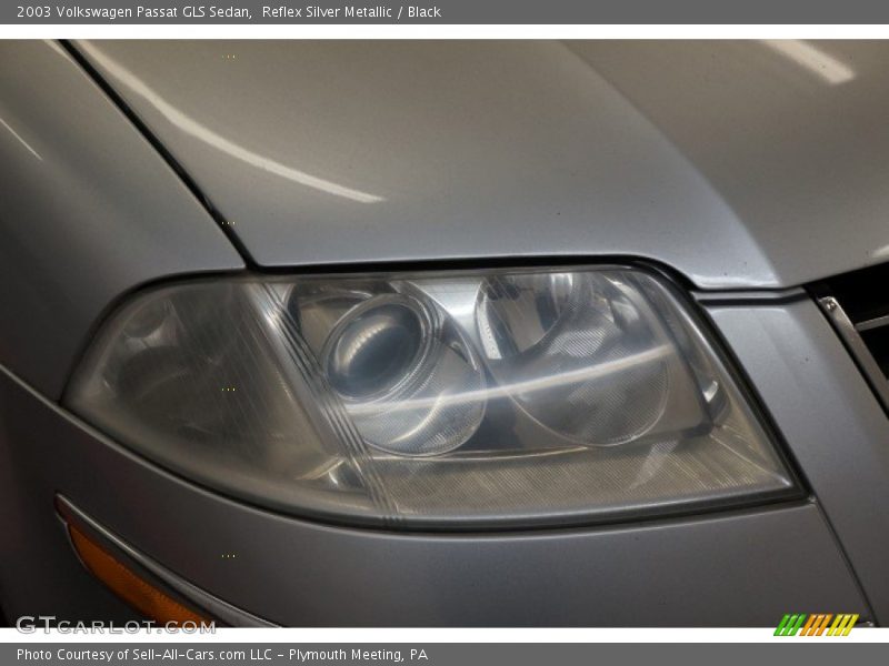 Reflex Silver Metallic / Black 2003 Volkswagen Passat GLS Sedan