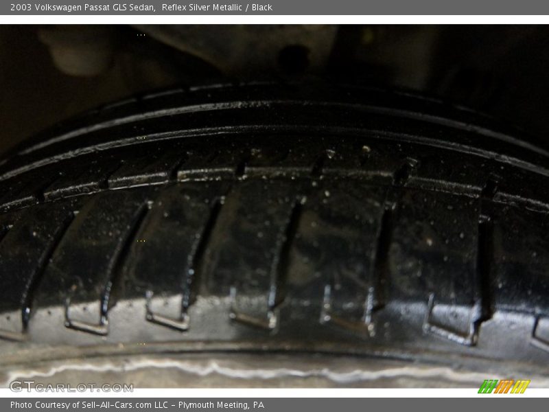 Reflex Silver Metallic / Black 2003 Volkswagen Passat GLS Sedan