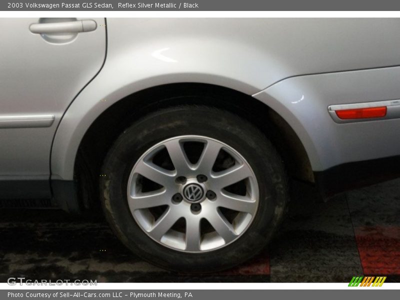 Reflex Silver Metallic / Black 2003 Volkswagen Passat GLS Sedan