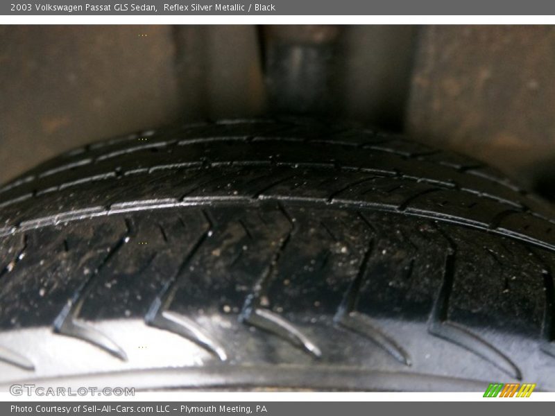 Reflex Silver Metallic / Black 2003 Volkswagen Passat GLS Sedan
