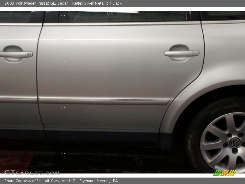 Reflex Silver Metallic / Black 2003 Volkswagen Passat GLS Sedan