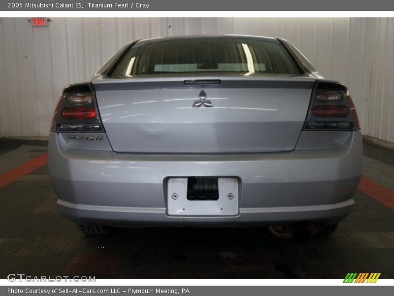 Titanium Pearl / Gray 2005 Mitsubishi Galant ES