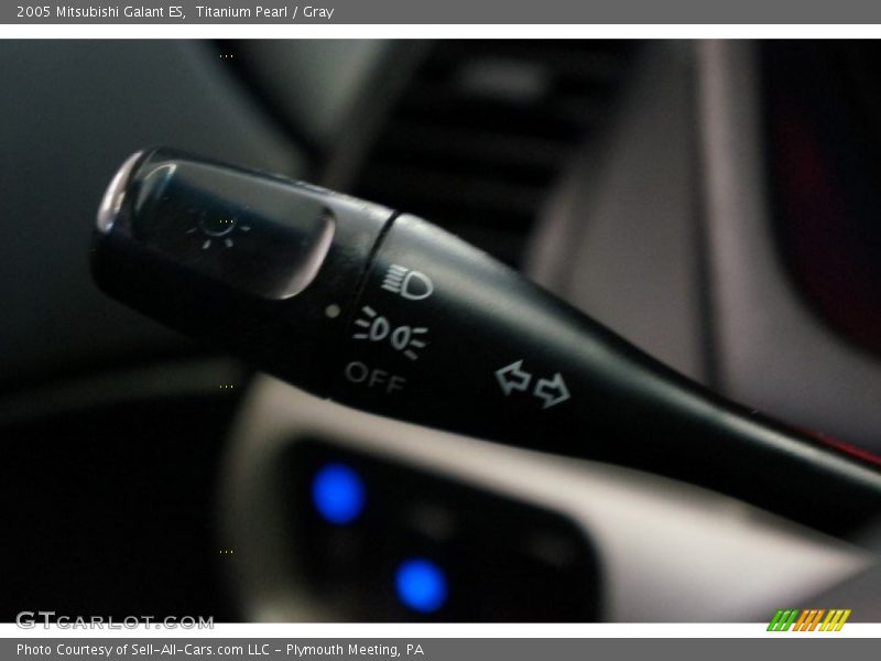 Titanium Pearl / Gray 2005 Mitsubishi Galant ES