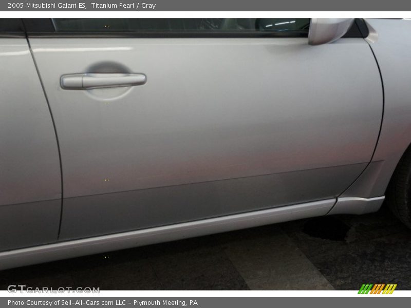 Titanium Pearl / Gray 2005 Mitsubishi Galant ES