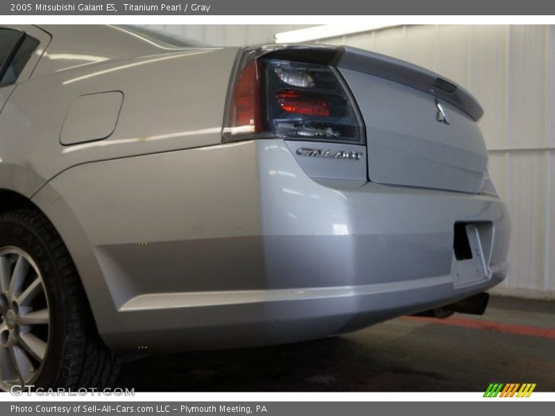 Titanium Pearl / Gray 2005 Mitsubishi Galant ES
