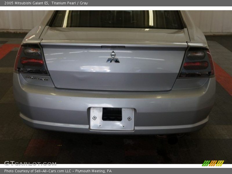 Titanium Pearl / Gray 2005 Mitsubishi Galant ES
