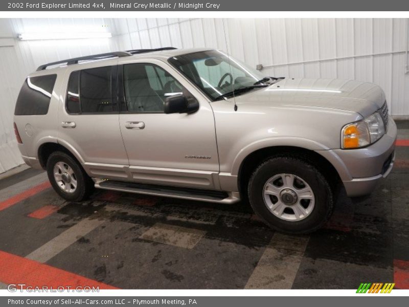 Mineral Grey Metallic / Midnight Grey 2002 Ford Explorer Limited 4x4