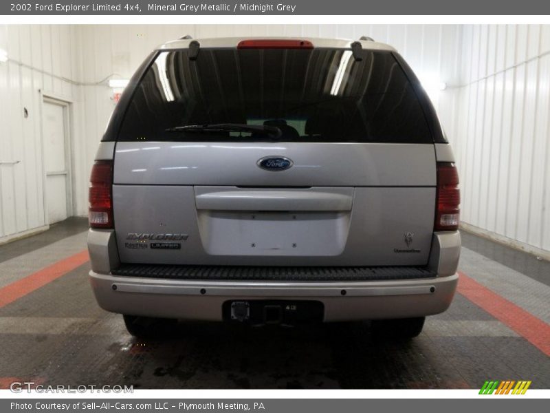 Mineral Grey Metallic / Midnight Grey 2002 Ford Explorer Limited 4x4