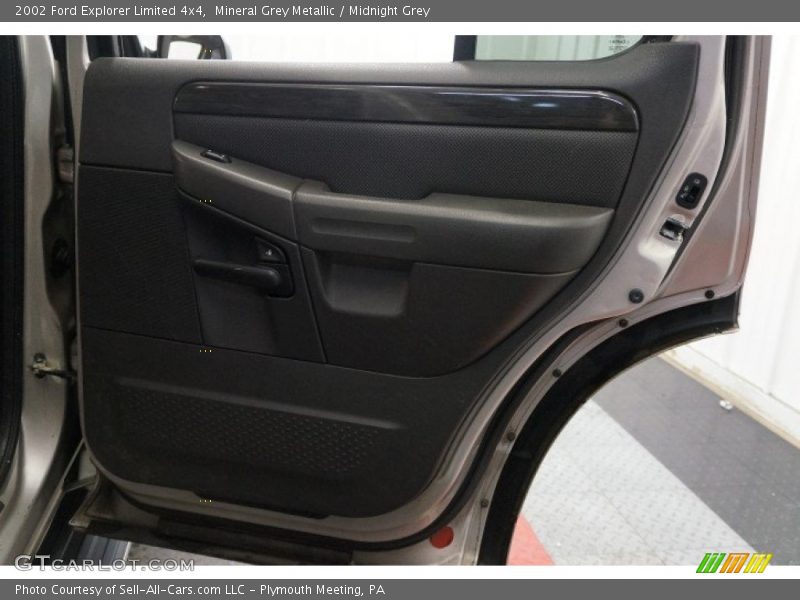 Mineral Grey Metallic / Midnight Grey 2002 Ford Explorer Limited 4x4