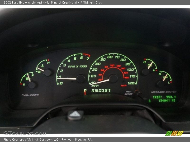 Mineral Grey Metallic / Midnight Grey 2002 Ford Explorer Limited 4x4