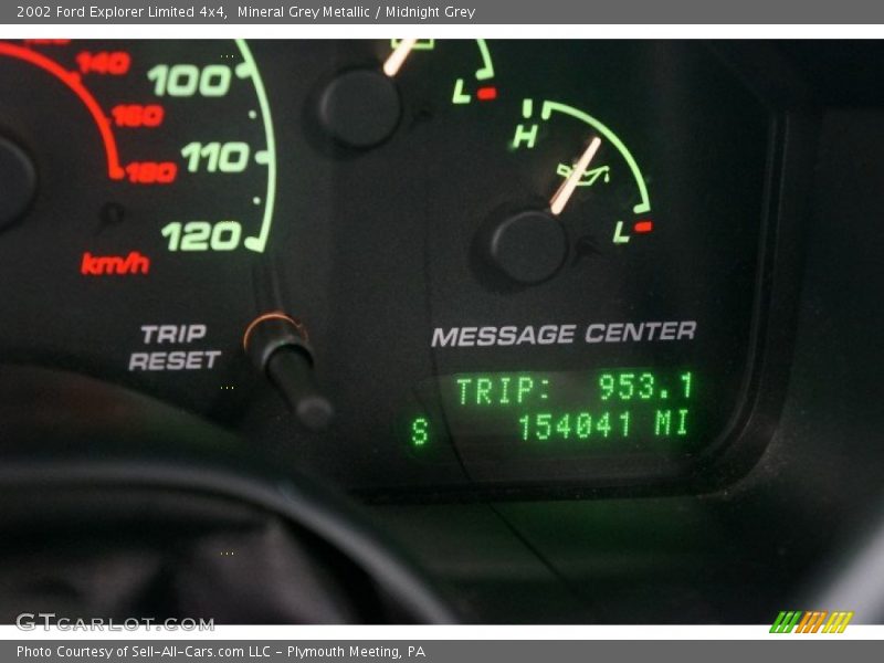Mineral Grey Metallic / Midnight Grey 2002 Ford Explorer Limited 4x4