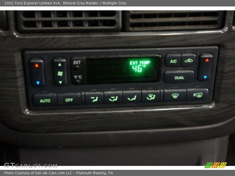 Mineral Grey Metallic / Midnight Grey 2002 Ford Explorer Limited 4x4