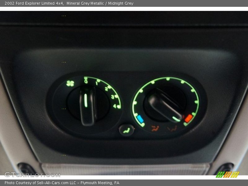 Mineral Grey Metallic / Midnight Grey 2002 Ford Explorer Limited 4x4