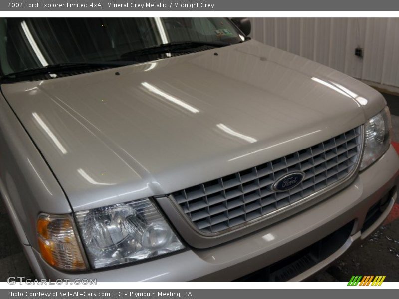 Mineral Grey Metallic / Midnight Grey 2002 Ford Explorer Limited 4x4