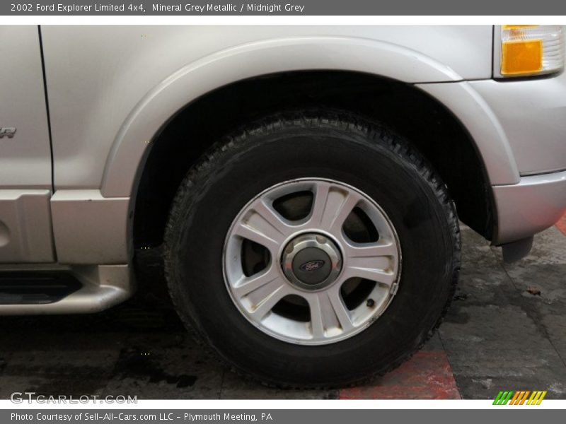 Mineral Grey Metallic / Midnight Grey 2002 Ford Explorer Limited 4x4