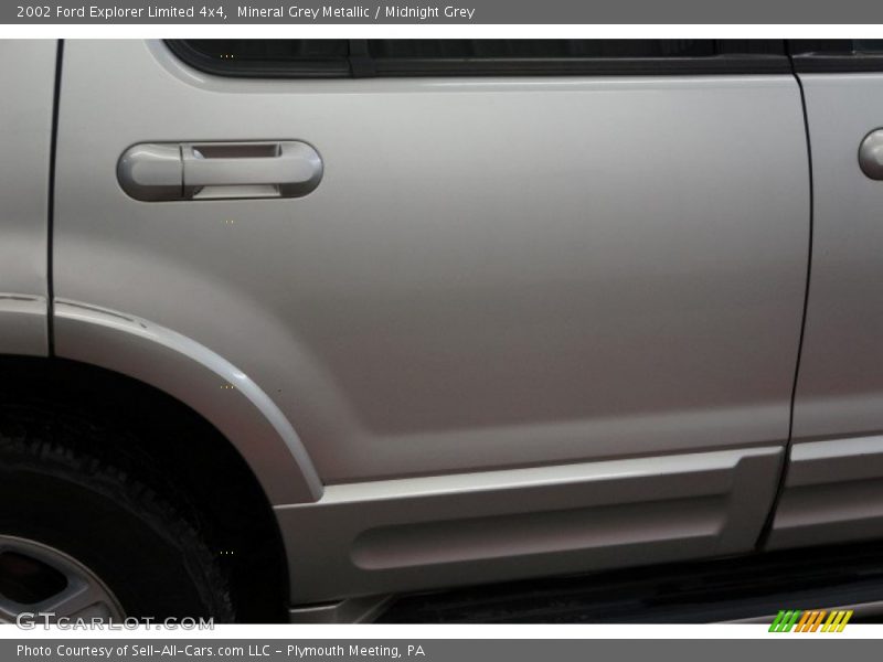 Mineral Grey Metallic / Midnight Grey 2002 Ford Explorer Limited 4x4