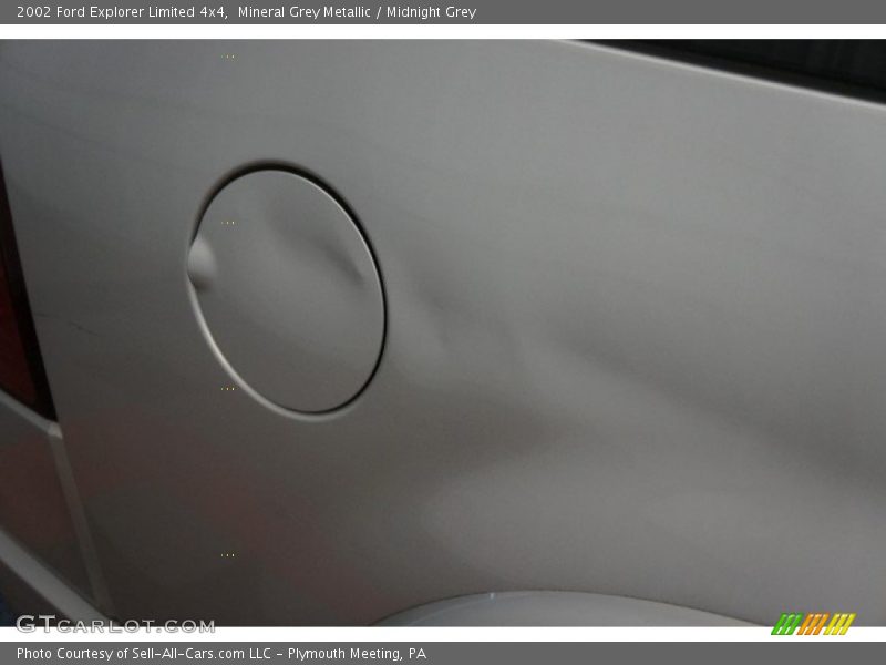 Mineral Grey Metallic / Midnight Grey 2002 Ford Explorer Limited 4x4