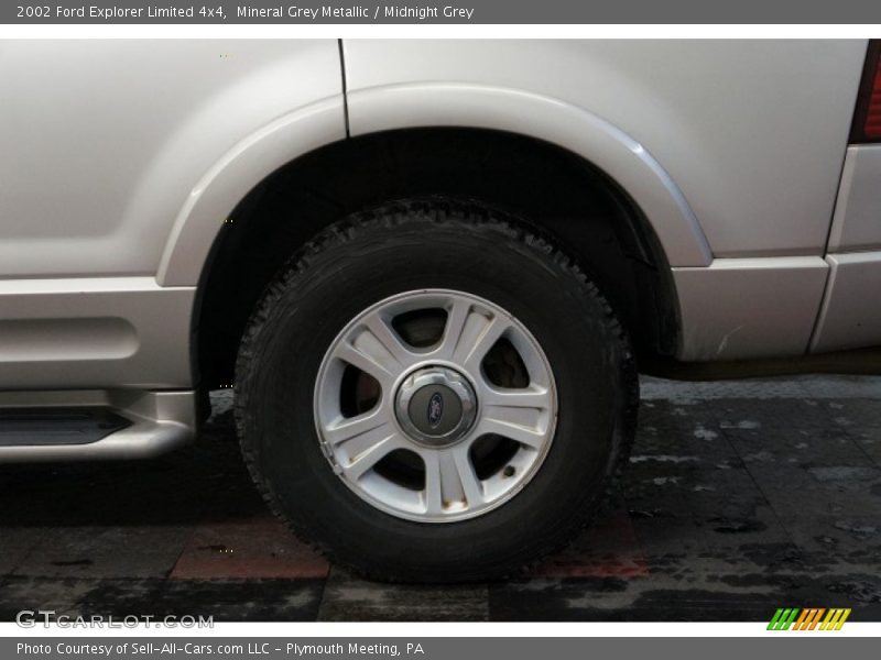 Mineral Grey Metallic / Midnight Grey 2002 Ford Explorer Limited 4x4