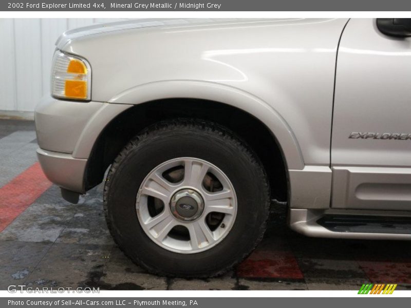 Mineral Grey Metallic / Midnight Grey 2002 Ford Explorer Limited 4x4