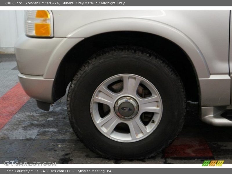 Mineral Grey Metallic / Midnight Grey 2002 Ford Explorer Limited 4x4