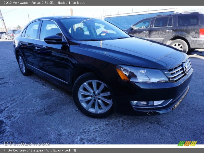 Black / Titan Black 2012 Volkswagen Passat 2.5L SEL