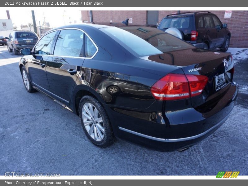 Black / Titan Black 2012 Volkswagen Passat 2.5L SEL