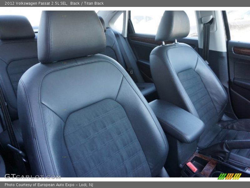 Black / Titan Black 2012 Volkswagen Passat 2.5L SEL