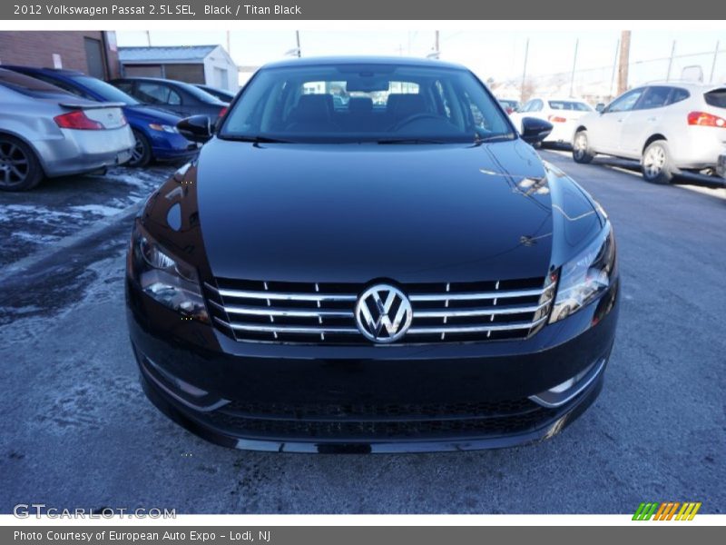 Black / Titan Black 2012 Volkswagen Passat 2.5L SEL