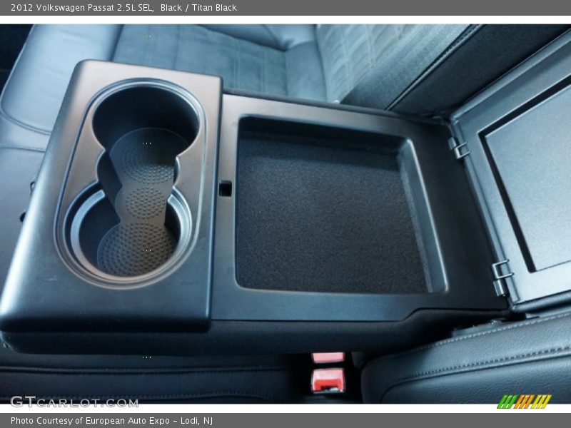 Black / Titan Black 2012 Volkswagen Passat 2.5L SEL