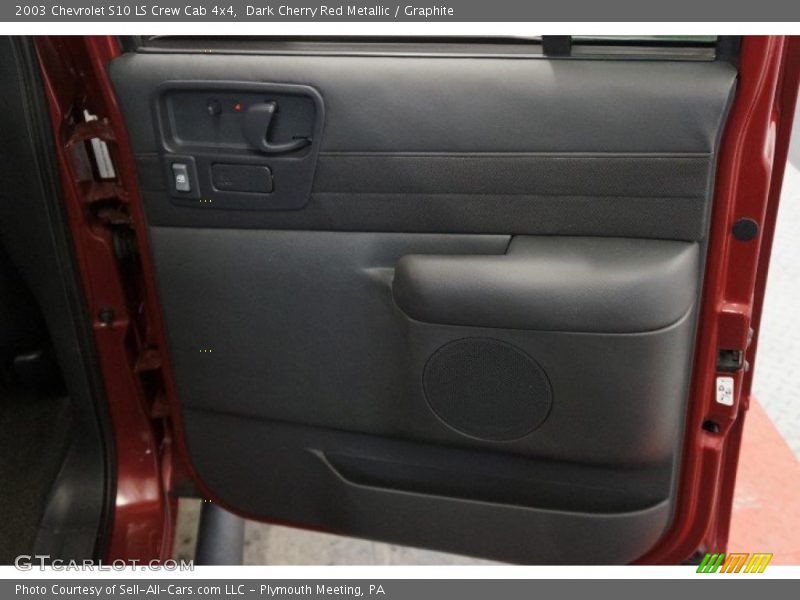 Dark Cherry Red Metallic / Graphite 2003 Chevrolet S10 LS Crew Cab 4x4
