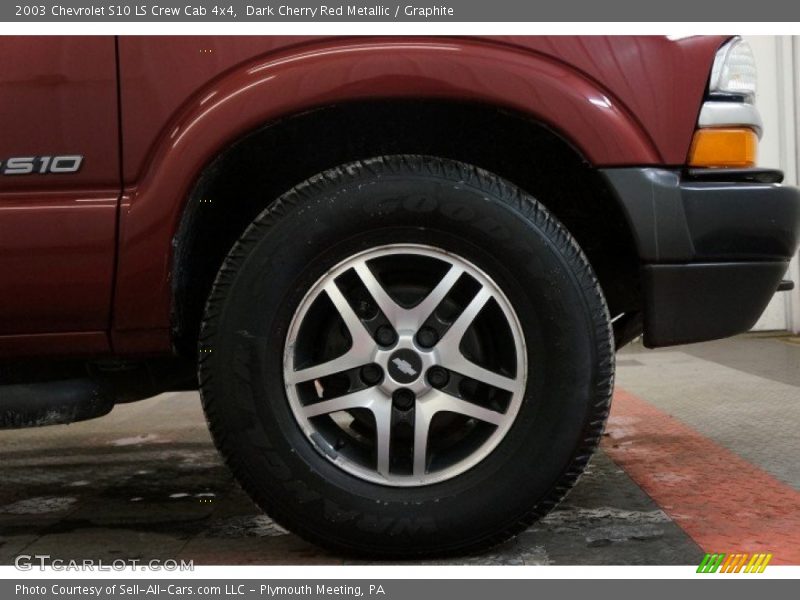 Dark Cherry Red Metallic / Graphite 2003 Chevrolet S10 LS Crew Cab 4x4