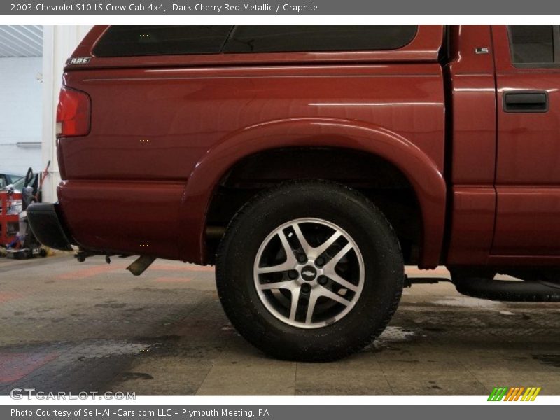 Dark Cherry Red Metallic / Graphite 2003 Chevrolet S10 LS Crew Cab 4x4