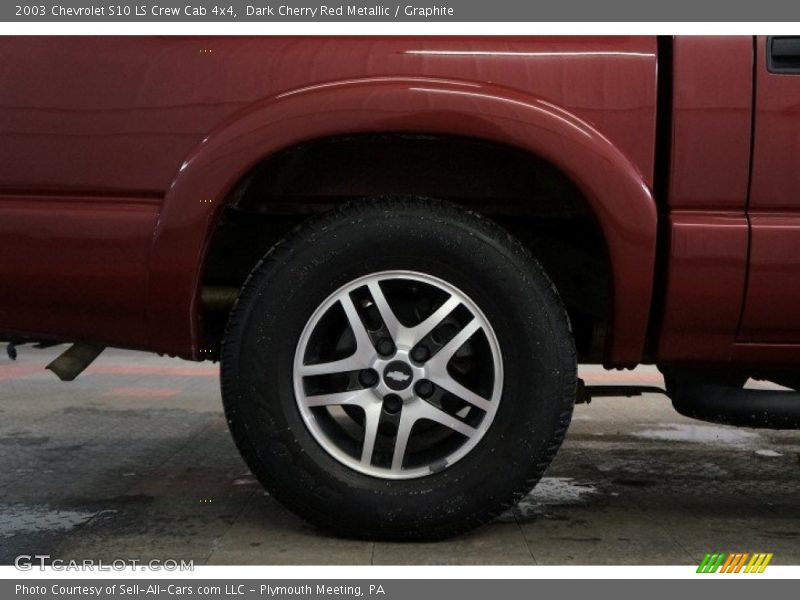 Dark Cherry Red Metallic / Graphite 2003 Chevrolet S10 LS Crew Cab 4x4