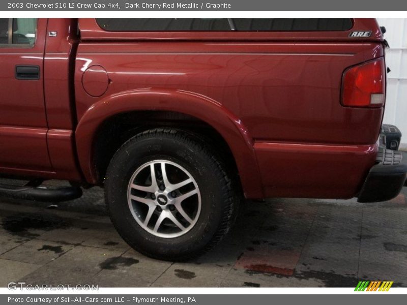 Dark Cherry Red Metallic / Graphite 2003 Chevrolet S10 LS Crew Cab 4x4