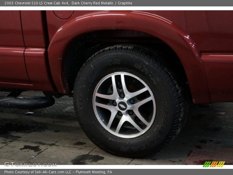 Dark Cherry Red Metallic / Graphite 2003 Chevrolet S10 LS Crew Cab 4x4