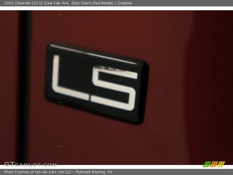 Dark Cherry Red Metallic / Graphite 2003 Chevrolet S10 LS Crew Cab 4x4